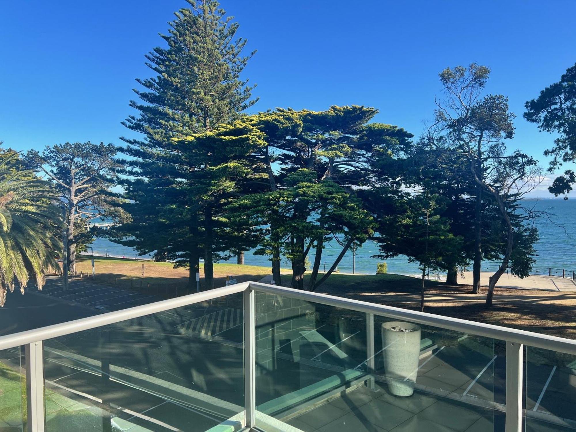 Phillip Island Holiday Apartments Cowes Exterior photo