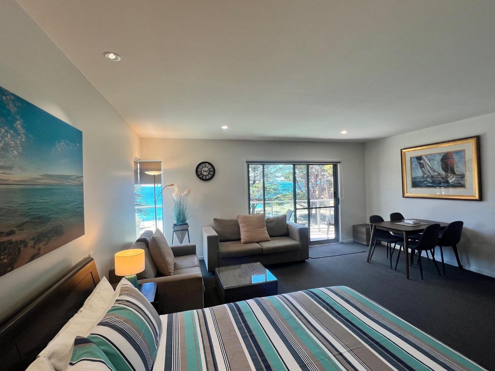 Phillip Island Holiday Apartments Cowes Exterior photo